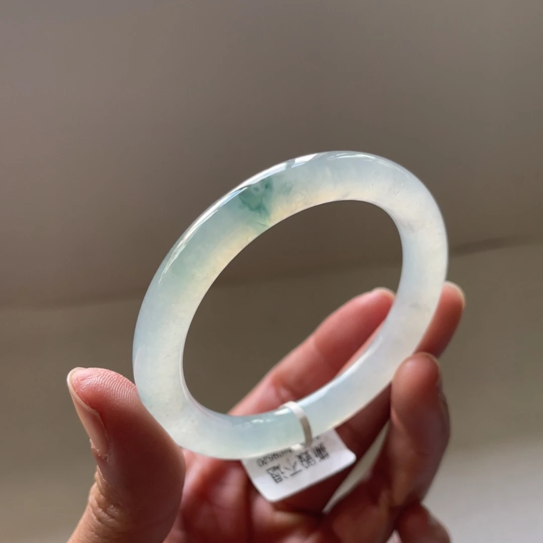 翡翠未镶嵌手镯53圈三天鉴赏期