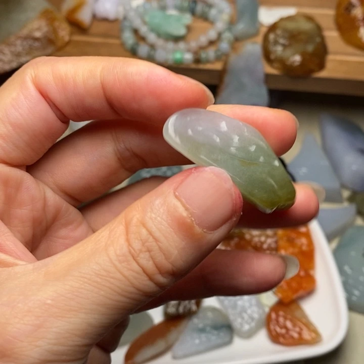 翡翠未镶嵌颈饰天然