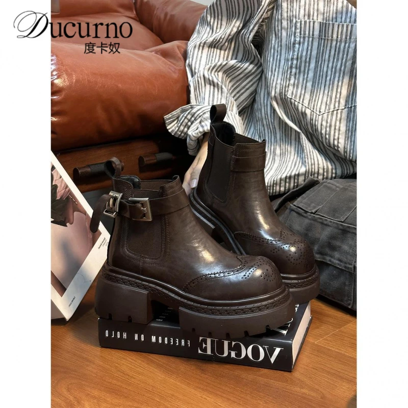 欧货时尚厚底粗跟马丁靴女2025新款英伦风小个子增高新款马丁鞋