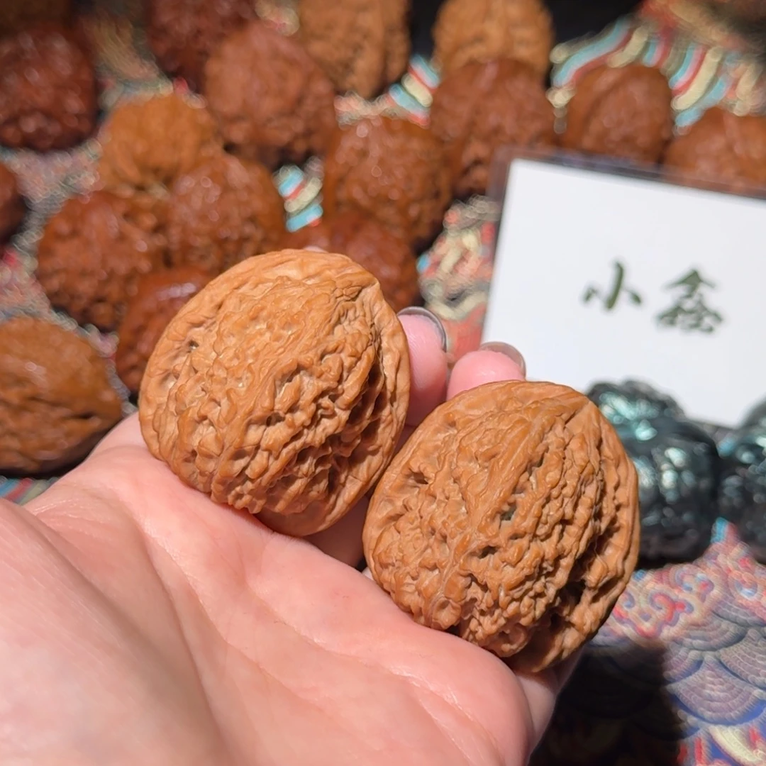 大***南文玩核桃把件1737号40高炮南疆石南疆石南疆石