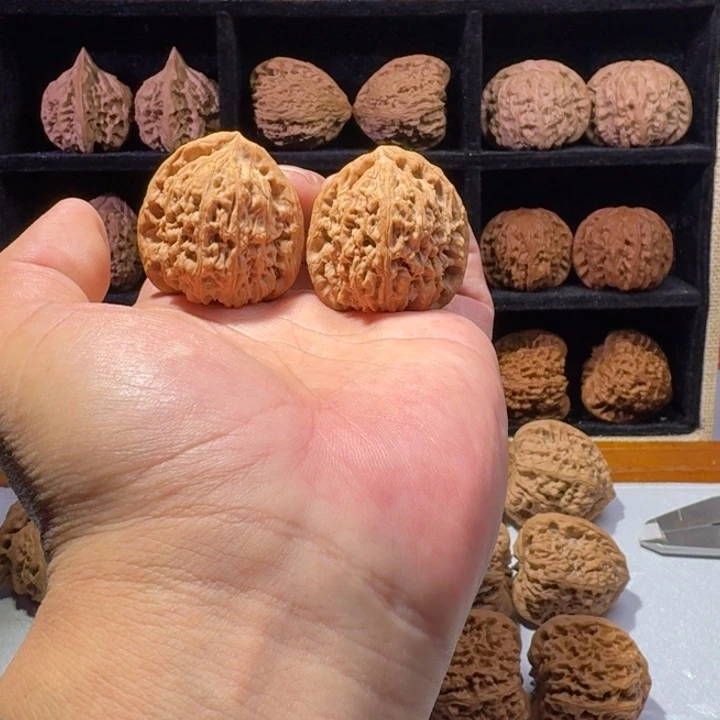 文玩核桃吊坠39.5南疆石