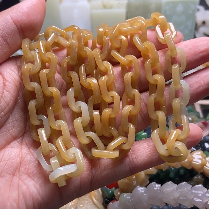 颈饰未镶嵌和田玉