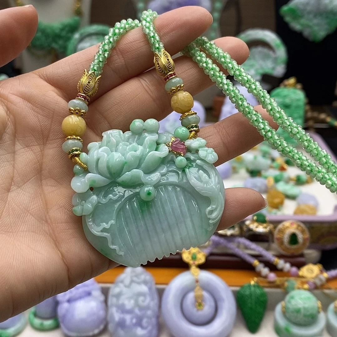 翡翠未镶嵌颈饰天然