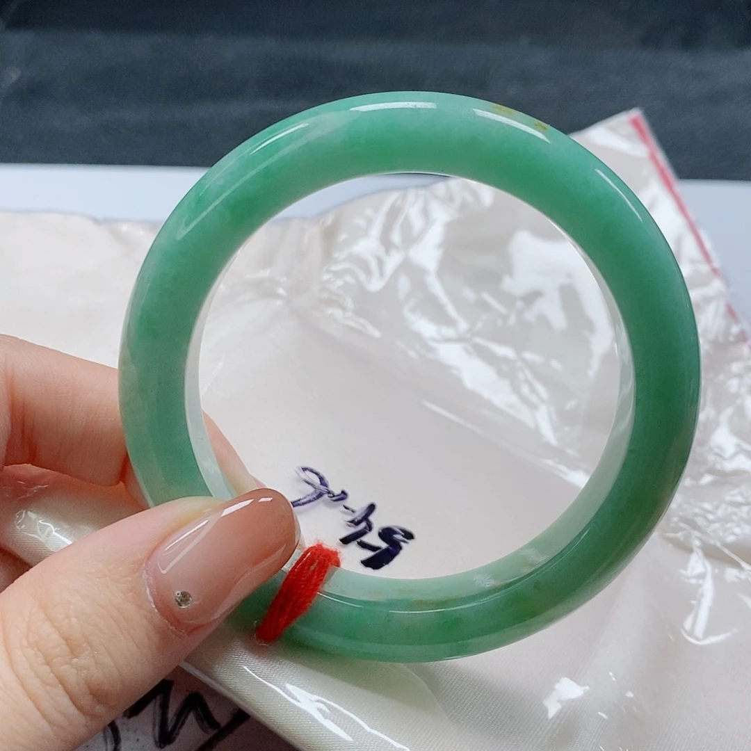 【闪购商品】未镶嵌手镯翡翠524号