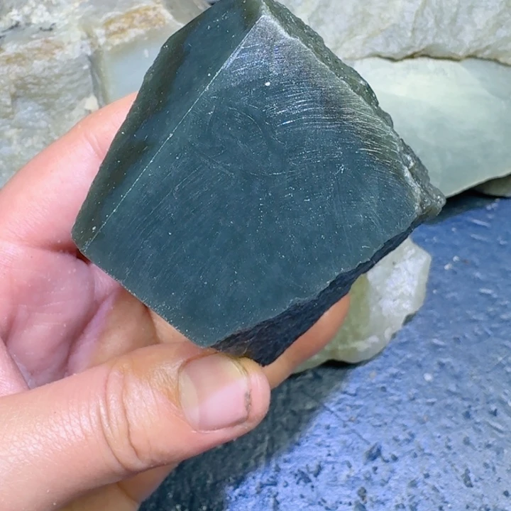 和田玉未镶嵌珠宝半成品