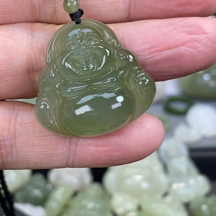 和田玉颈饰未镶嵌?*萄