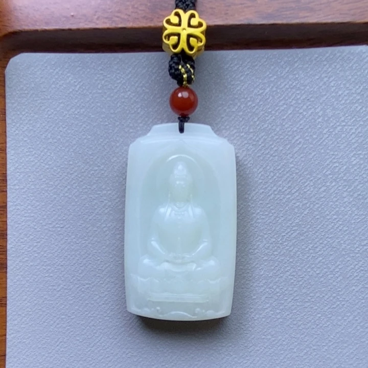 颈饰未镶嵌和田玉飞*