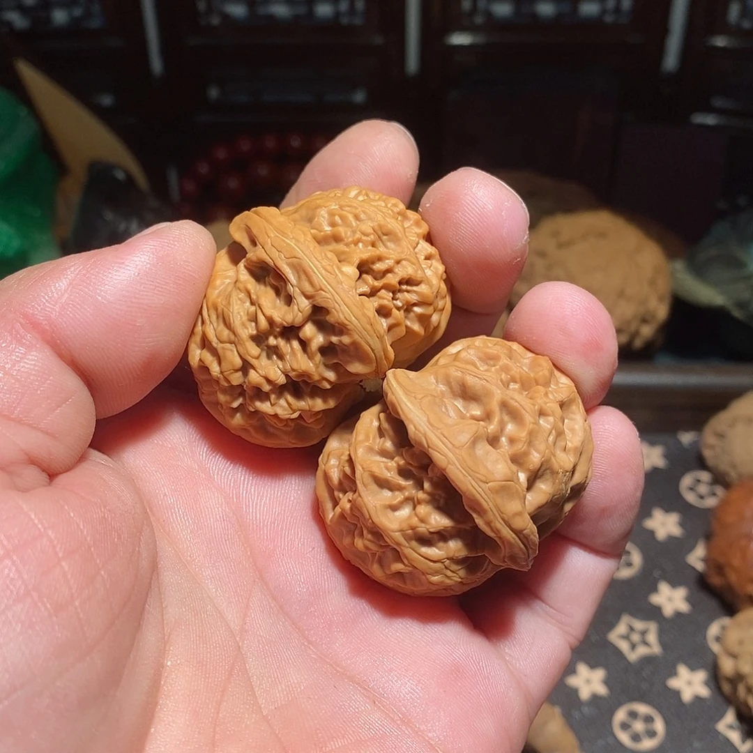 文玩核桃吊坠看看这个吧哈哈哈