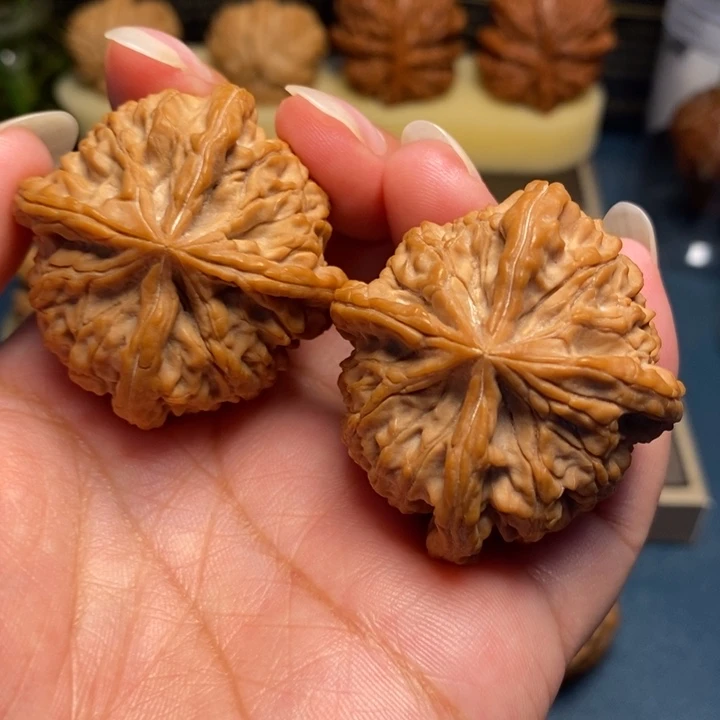 【闪购商品】文玩核桃把件平谷雨花石凄冷