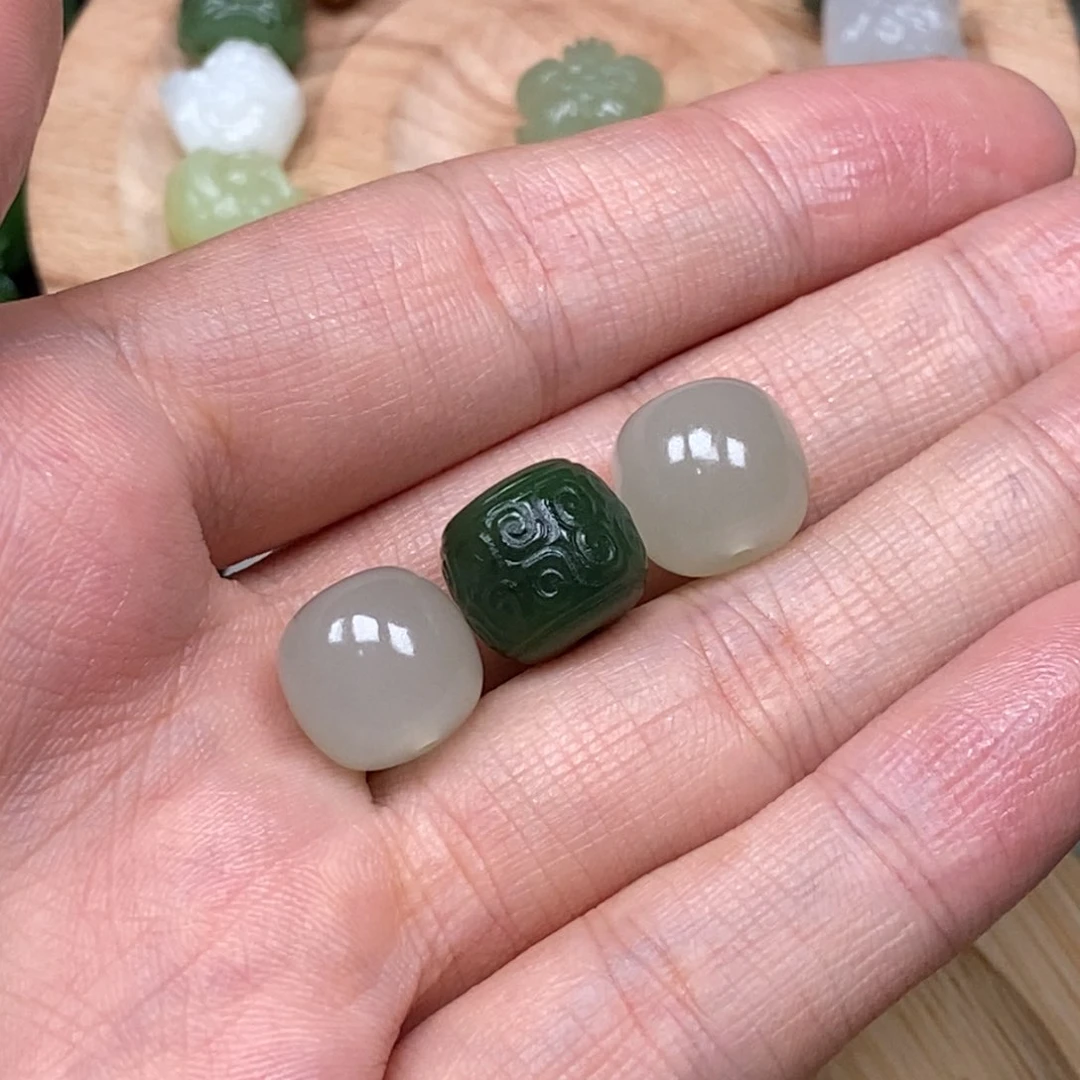 和田玉未镶嵌颈饰西*?