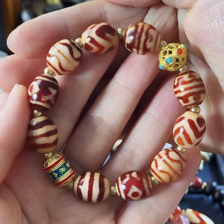 玛瑙/玉髓颈饰未镶嵌合金