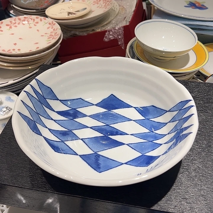 爷***麻瓷青花手绘葵口超大钵一个超润