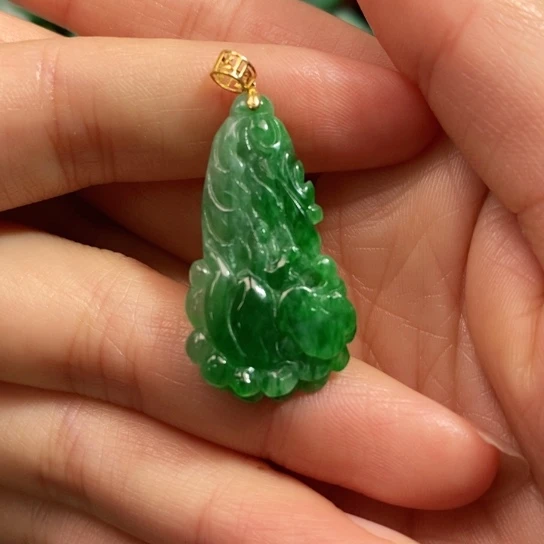 颈饰未镶嵌翡翠吊坠