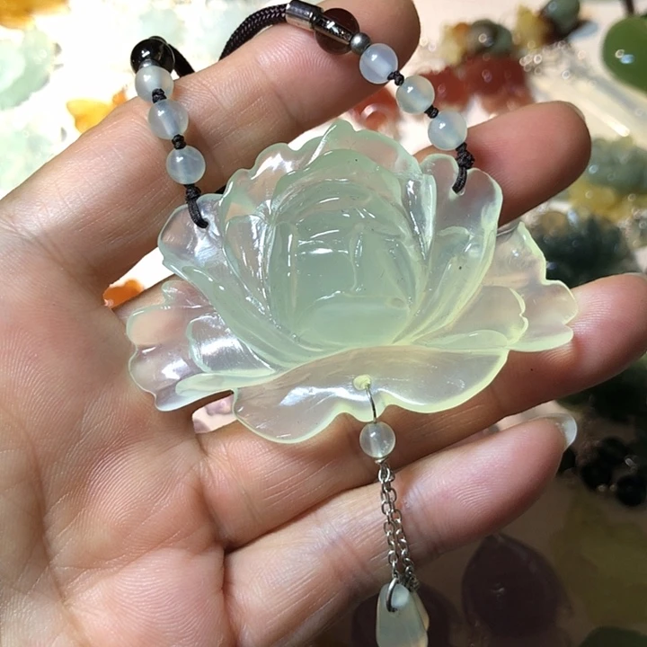 蛇纹石玉未镶嵌挂件