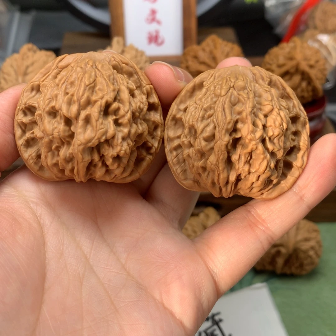 文玩核桃吊坠45虎头球体