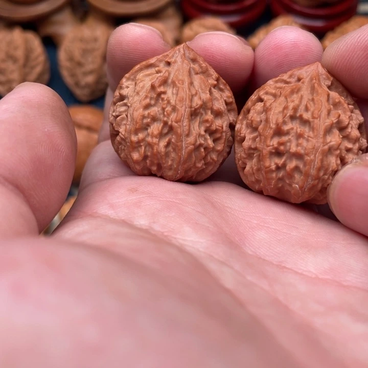 文玩核桃把件蚂蚁