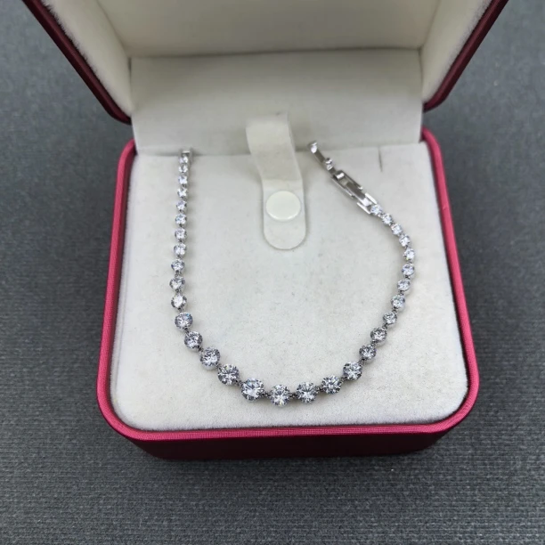 【经典永恒  光芒四射】 手链 GDJ10449