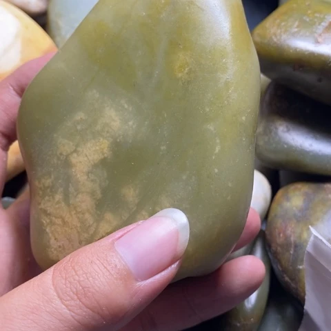 未镶嵌和田玉（糖玉）挂件