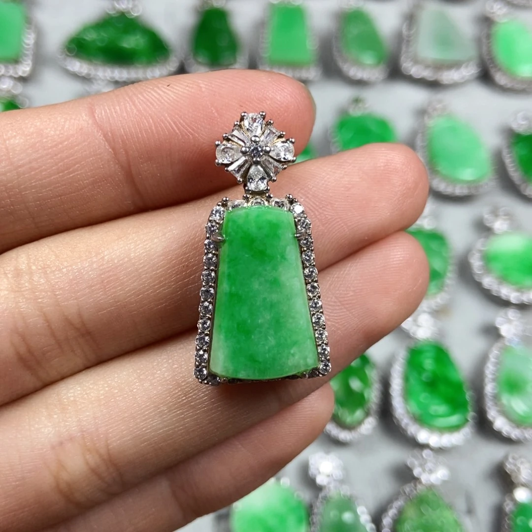 颈饰未镶嵌翡翠无事牌