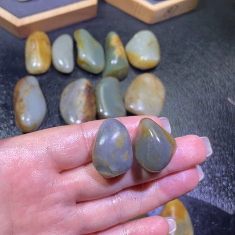 余***后和田玉戒指未镶嵌