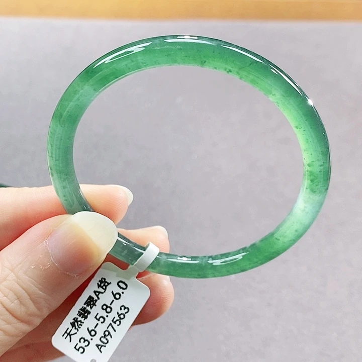 【闪购商品】未镶嵌手镯翡翠