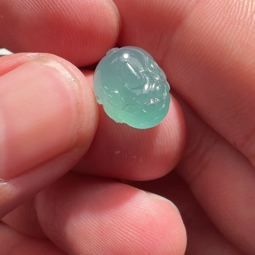 定制翡翠未镶嵌天然翡翠貔貅