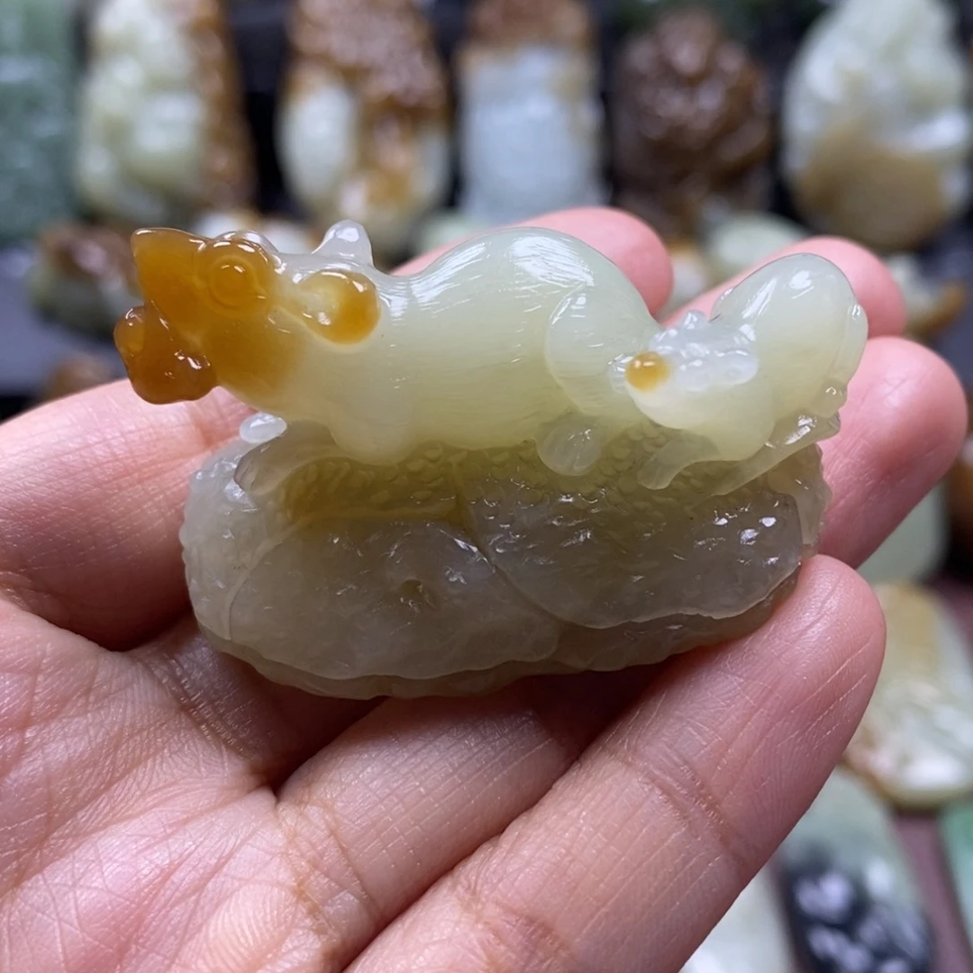 吊坠(不含链)未镶嵌和田玉（糖玉）