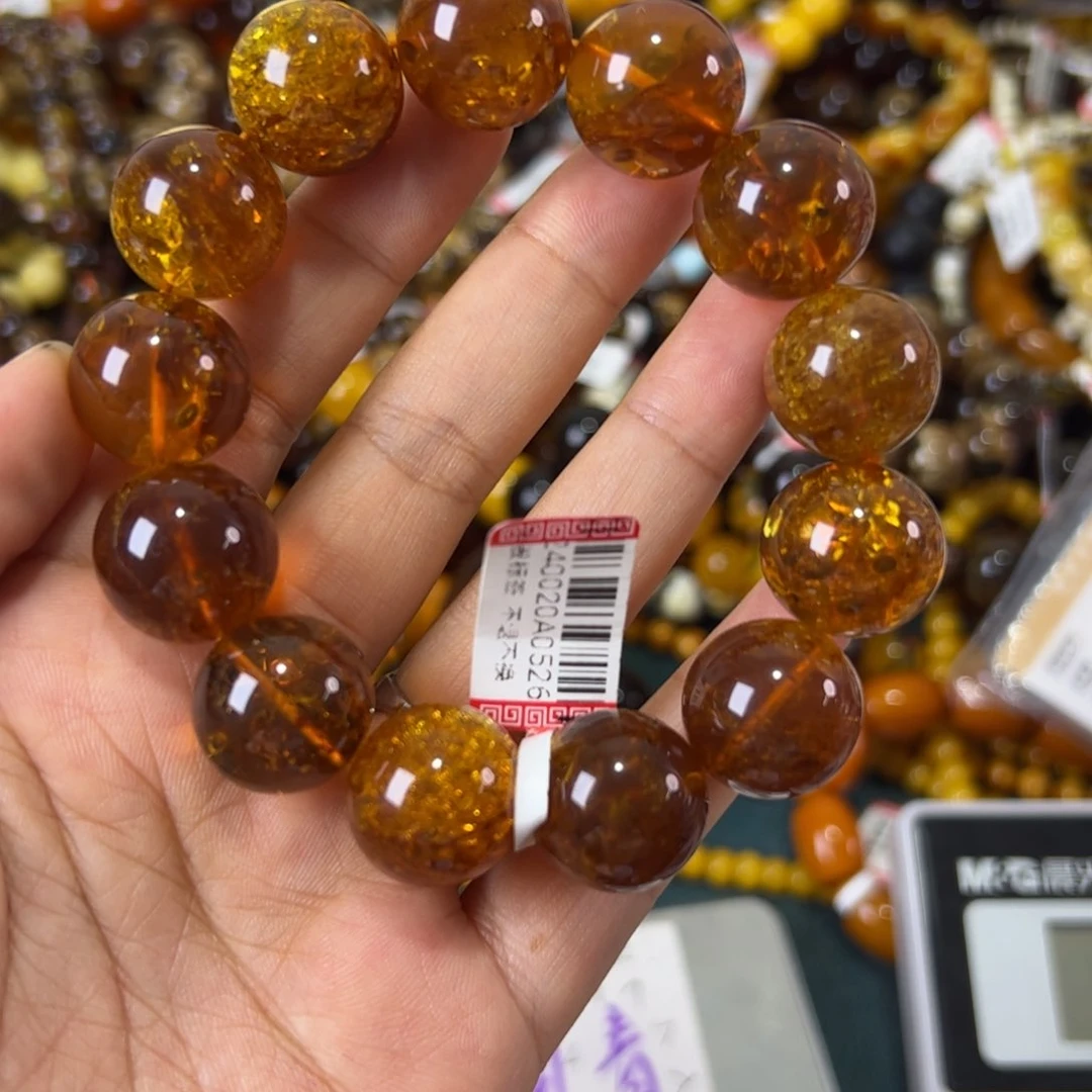 未镶嵌琥珀珠宝奇石97