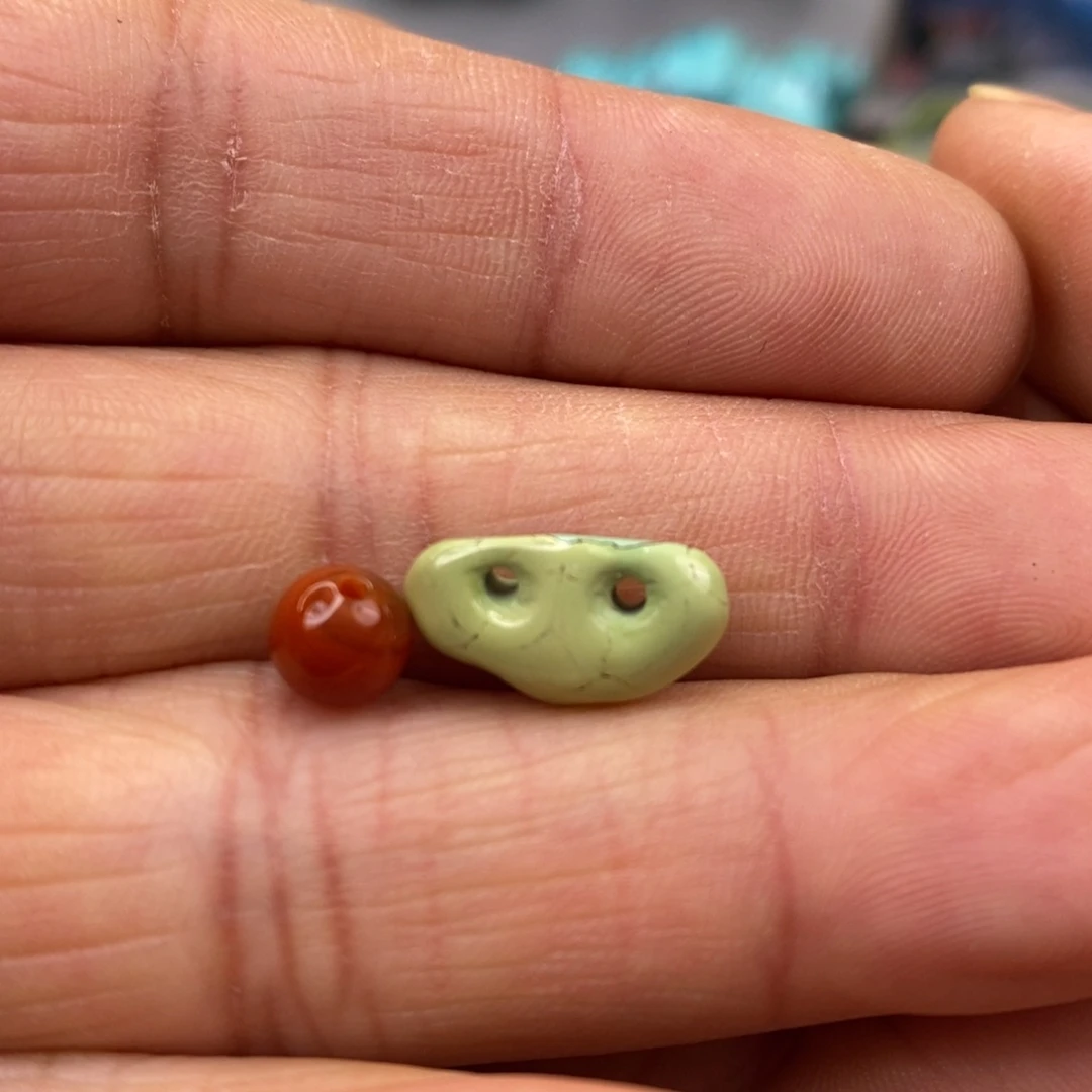 南红玛瑙未镶嵌珠宝半成品