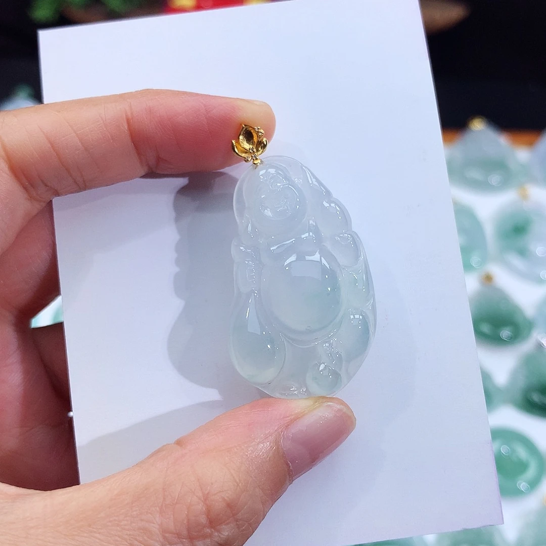 翡翠18K金镶嵌颈饰翡翠吊坠