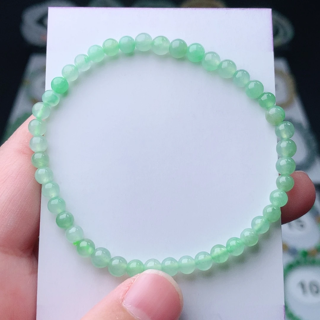 翡翠手串未镶嵌翡翠