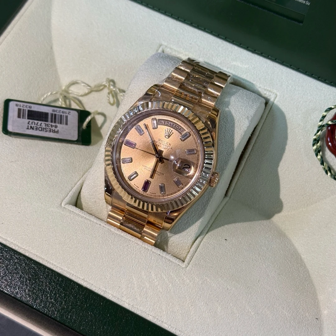 全新未使用 Rolex/劳力士 星期日历218238男表18K黄金男士腕表