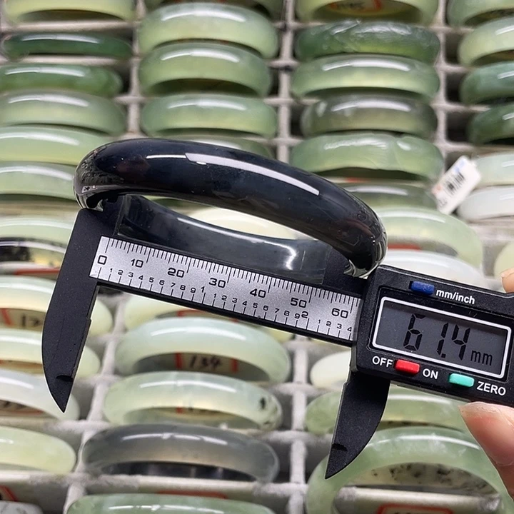 未镶嵌蛇纹石玉手镯160