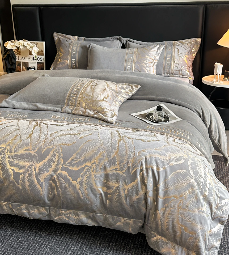 富安娜A类刺绣轻奢工艺款牛奶绒四件套冬季加厚保暖高档床上用品