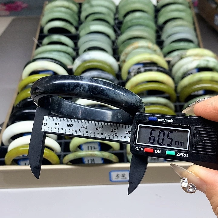 未镶嵌蛇纹石玉手镯193