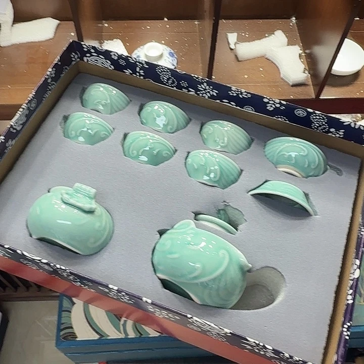 孤品茶具套装等。