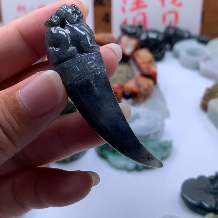 翡翠未镶嵌颈饰保真天然A货翡翠