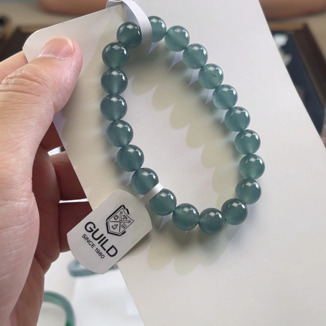 翡翠手镯未镶嵌卡10