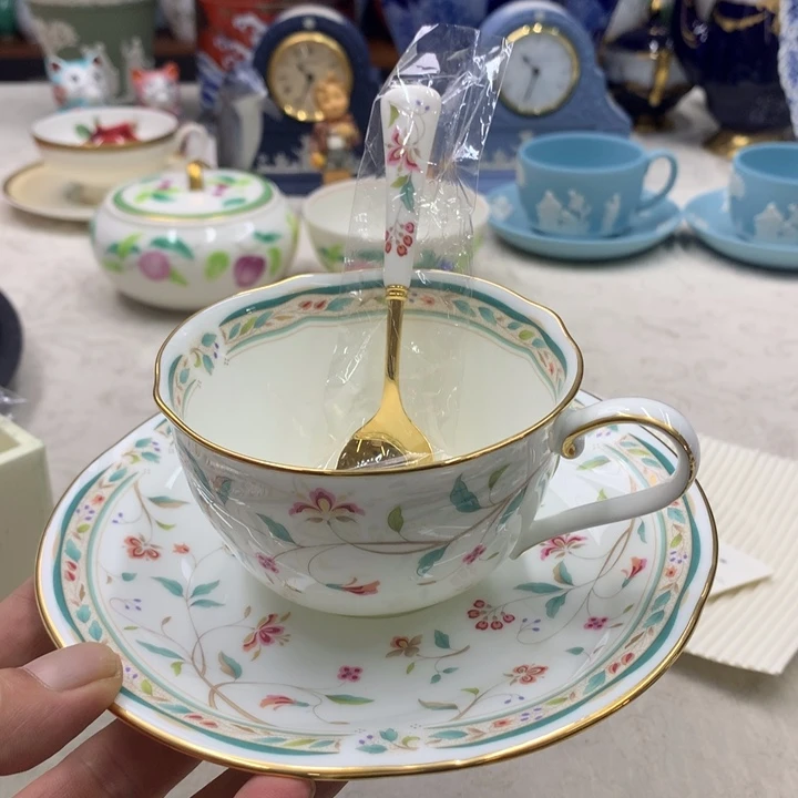 紫砂金瓷阁精品瓷器店