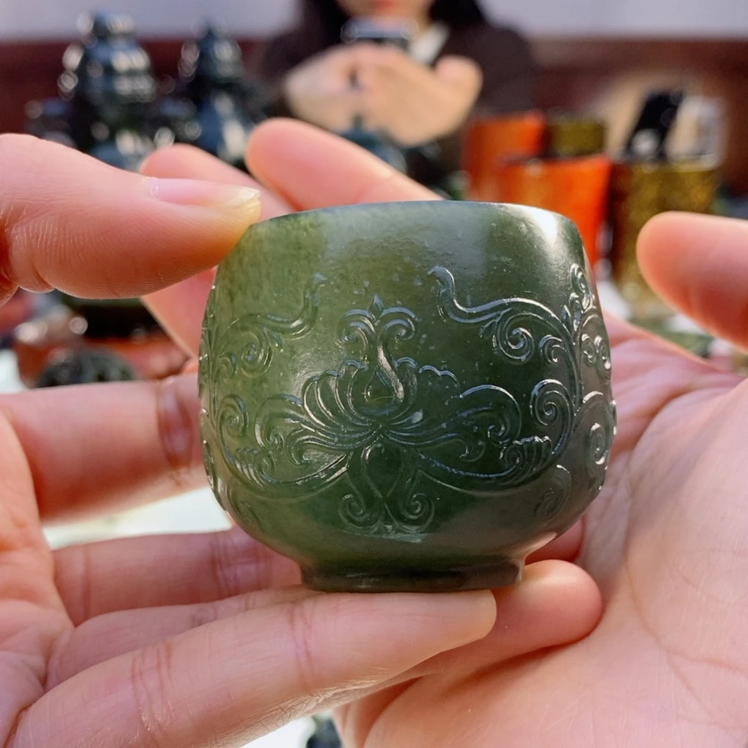 和田玉（青玉）摆件未镶嵌微瑕