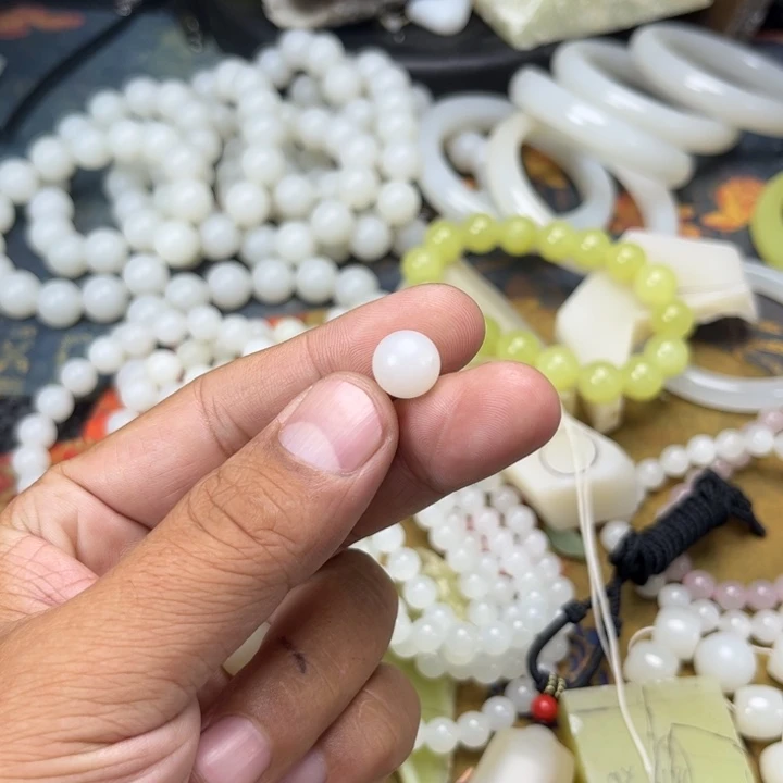 ****手链未镶嵌和田玉（糖玉）