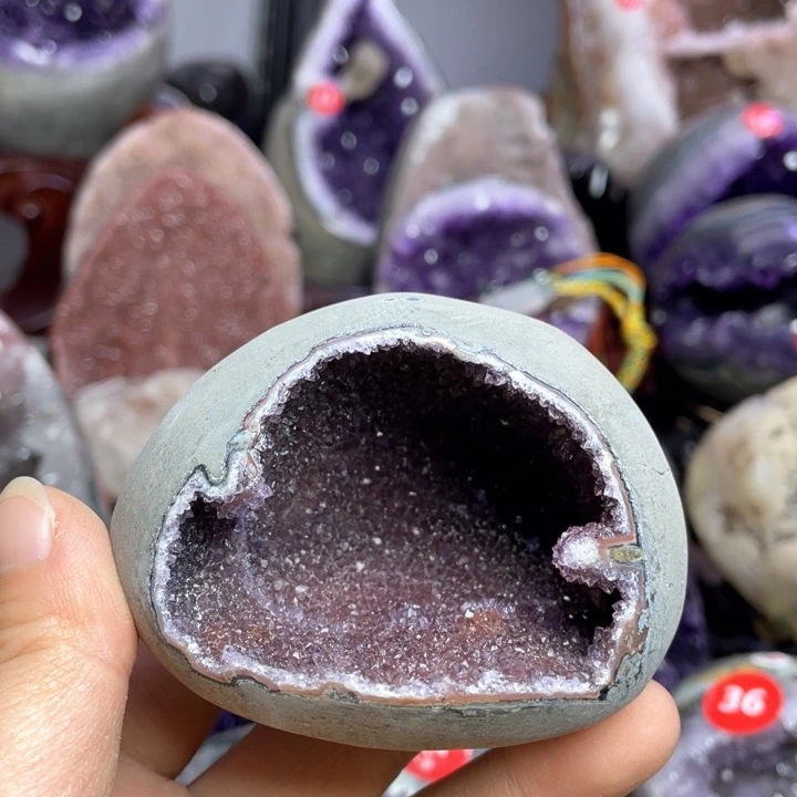 水晶摆件未镶嵌捡漏
