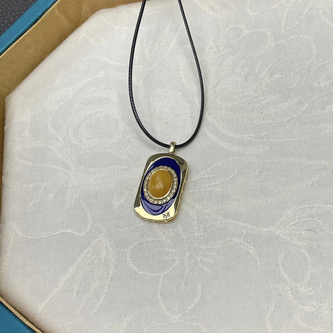 2007蜜蜡复古方形吊坠