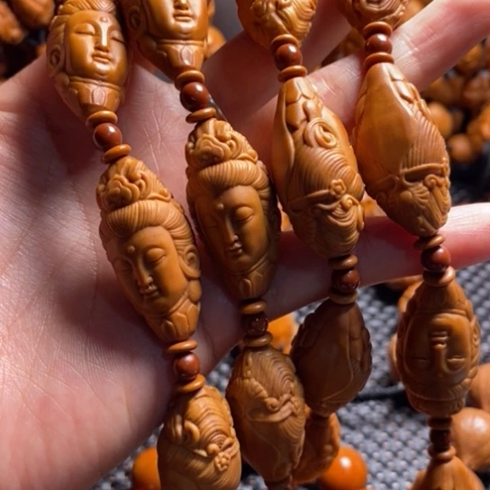 橄榄核吊坠柳叶观音