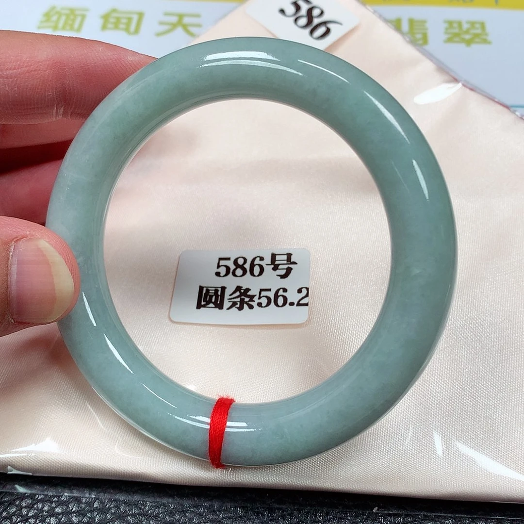 【闪购商品】翡翠手镯未镶嵌586号