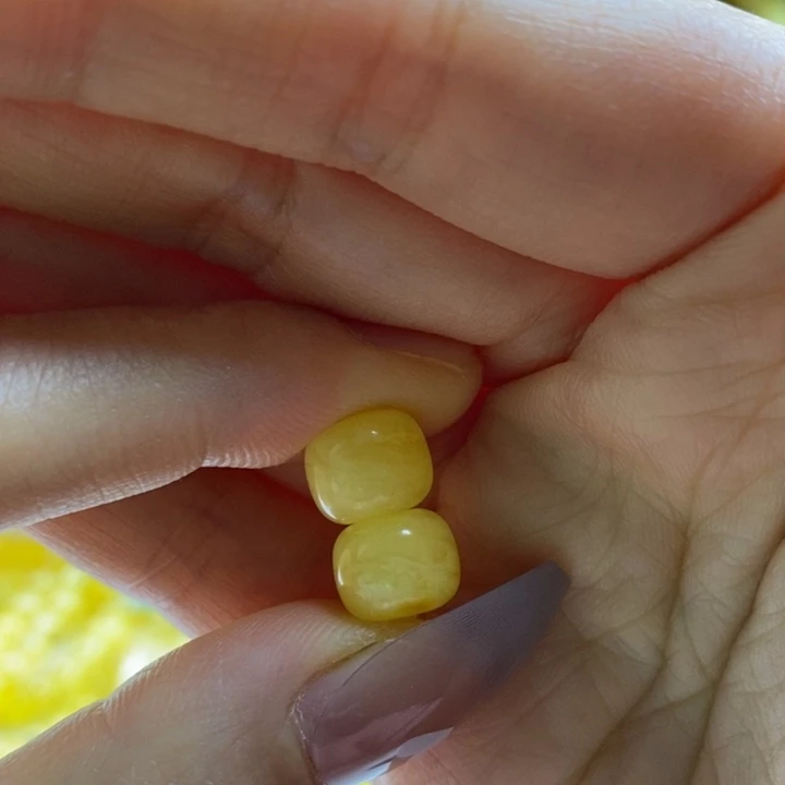 蜜蜡裸石未镶嵌尺寸9，微瑕