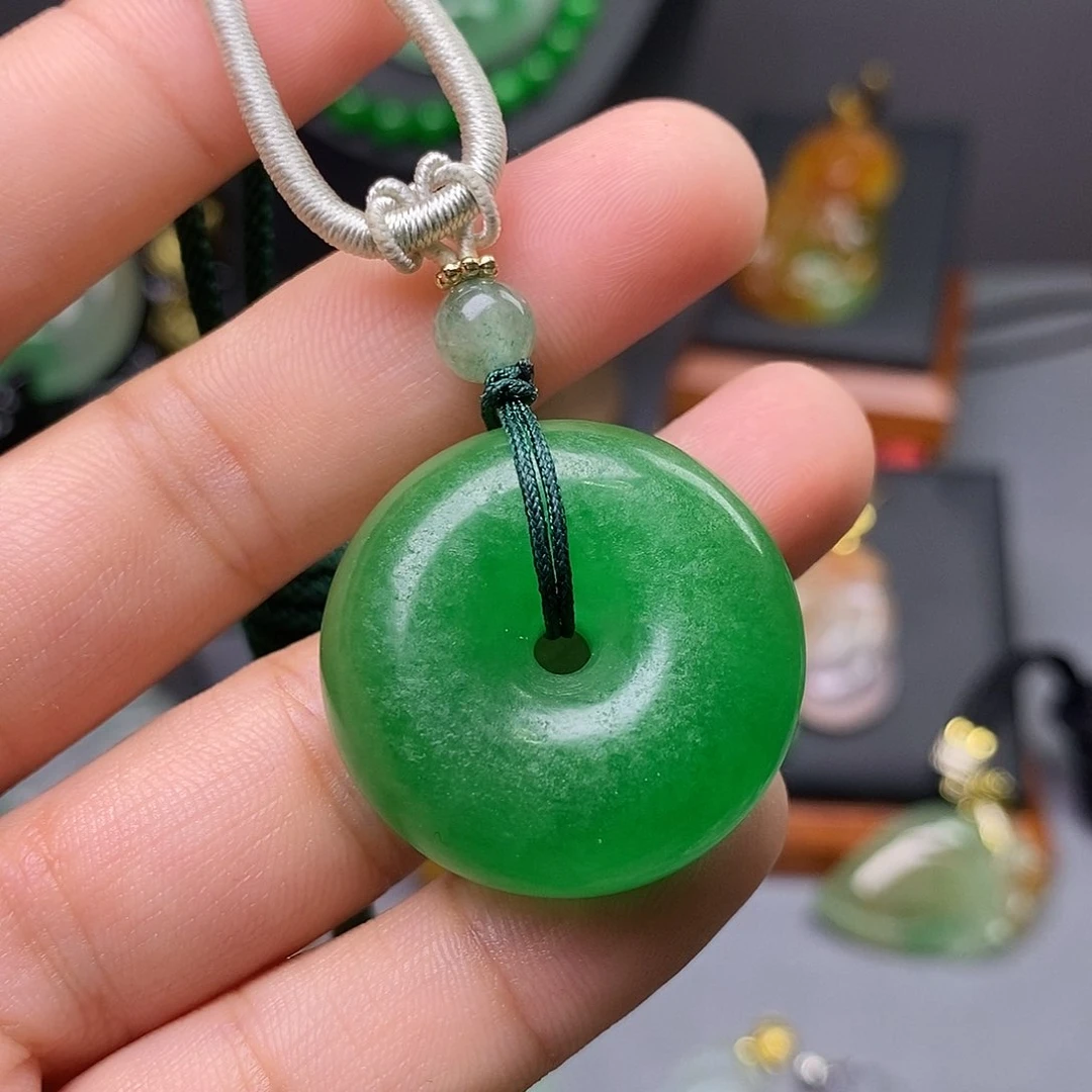 吊坠(赠链)未镶嵌翡翠