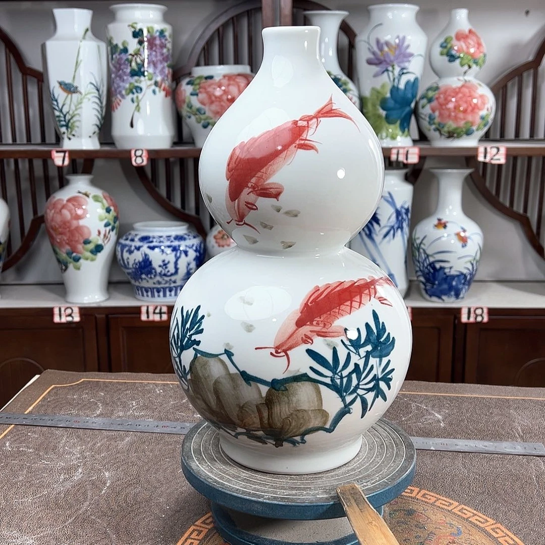 摆件景德镇陶瓷葫红鱼