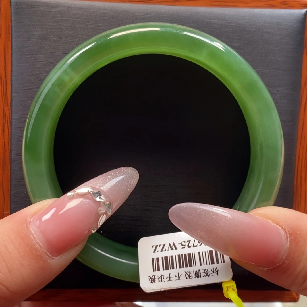 和田玉手镯未镶嵌俄料碧玉轮胎58