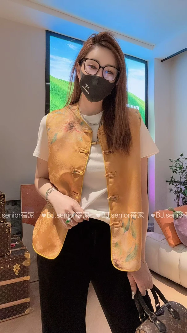 BJ Senior【四时有序】新中式国风宽松 不规则花朵马夹 盘扣马甲